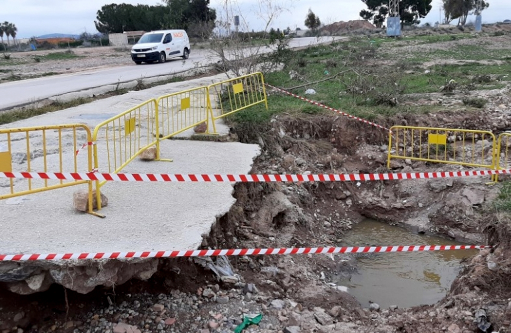 El colector del barrio Tirol Camilleri y la cuneta del Camino de Los secanos sern reparados
